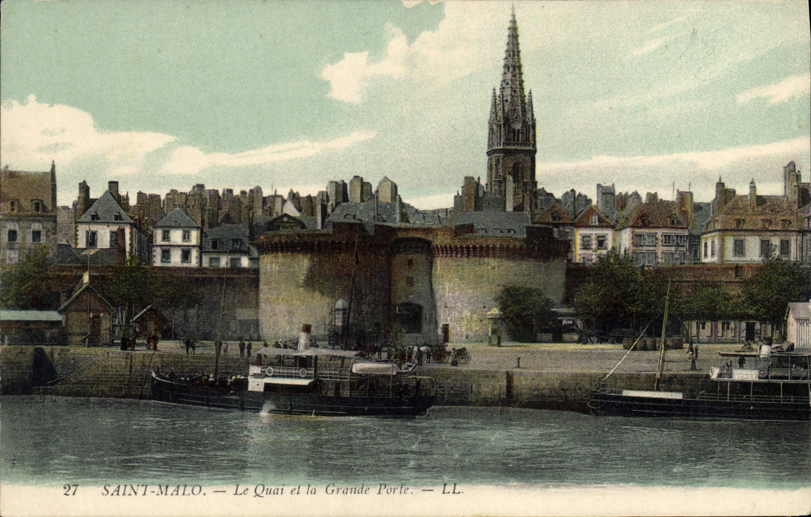 CPA Saint Malo Le Quai et la Grande Porte 
