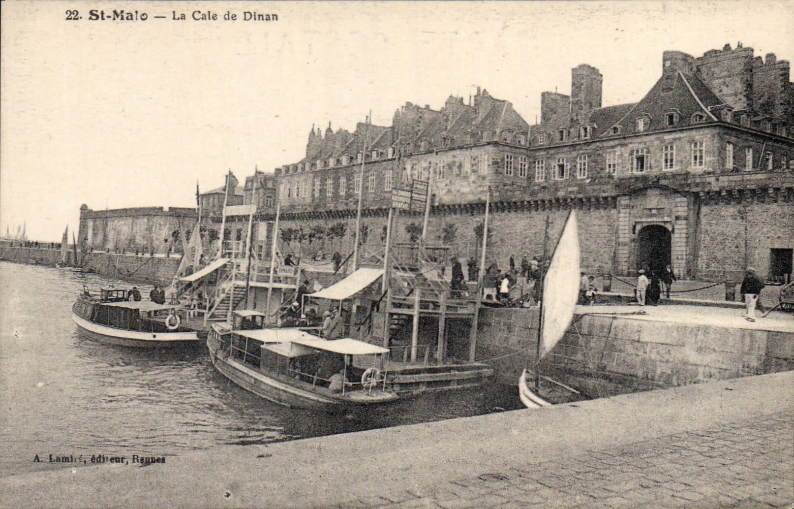 CPA St Malo La Cate de Dinan 
