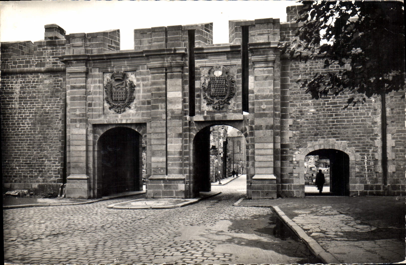 CPA En Bretagne Saint Malo I et V Paris Saint Vincent 