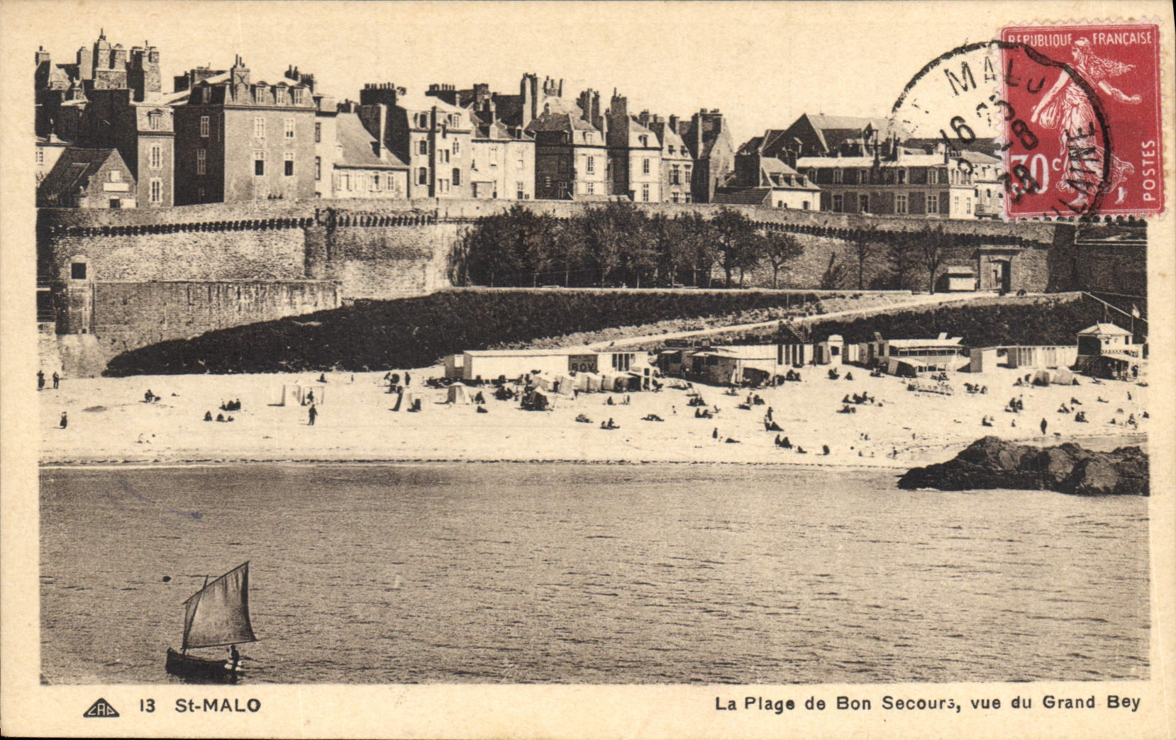CPA Saint Malo La Plage de Bon Secours Vue du Grand Bey 