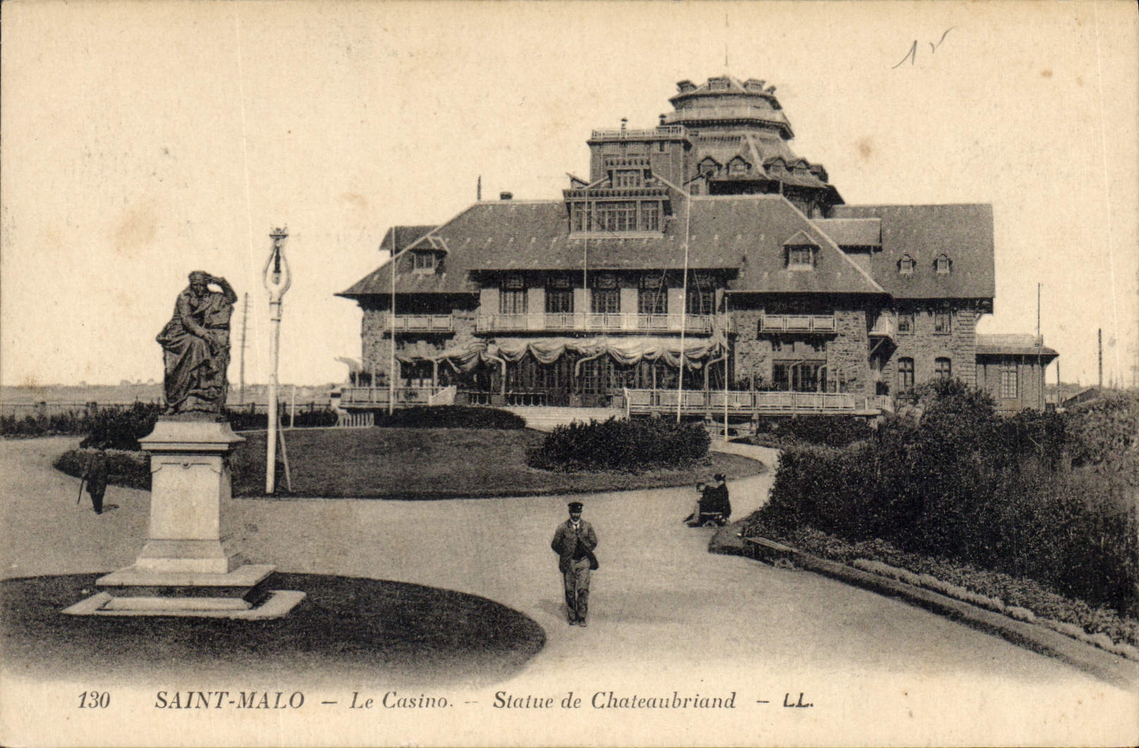 CPA Saint Malo Le Casino Statue de Chareaubriand 