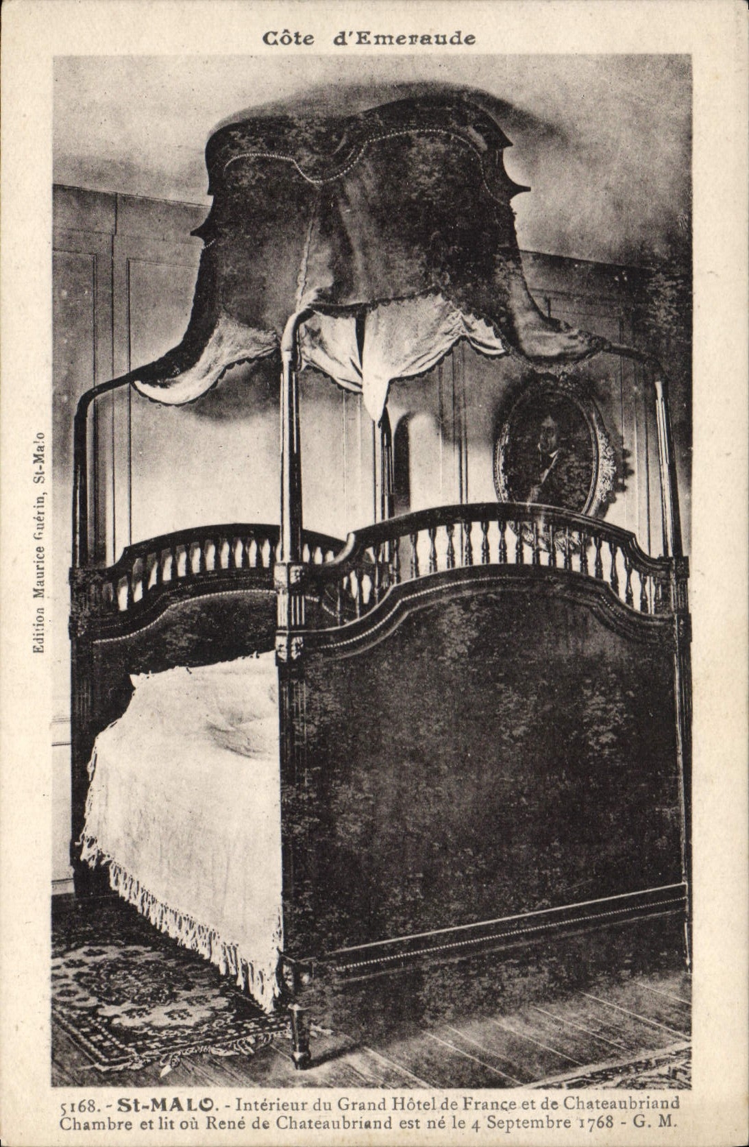 CPA Saint Malo Interieur du Grand Hotel de France et de Chateaubriand Chambre et lit