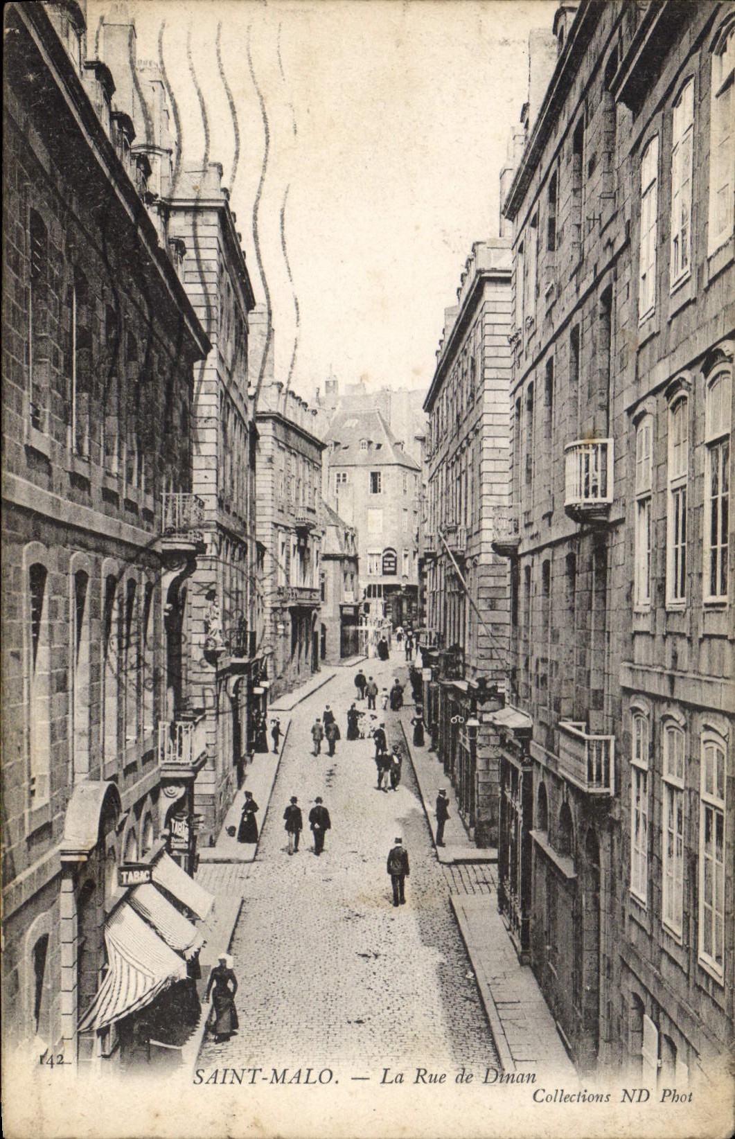 CPA Saint Malo La Rue de Dinan 