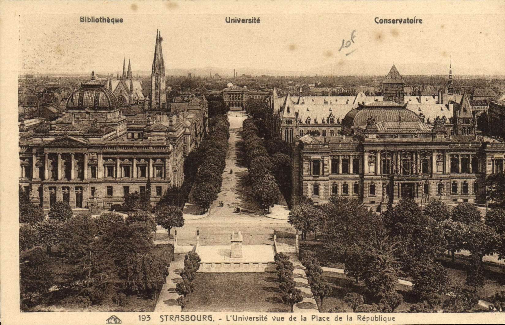 CPA Strasbourg L'Universite vue de la Place de la Republique 