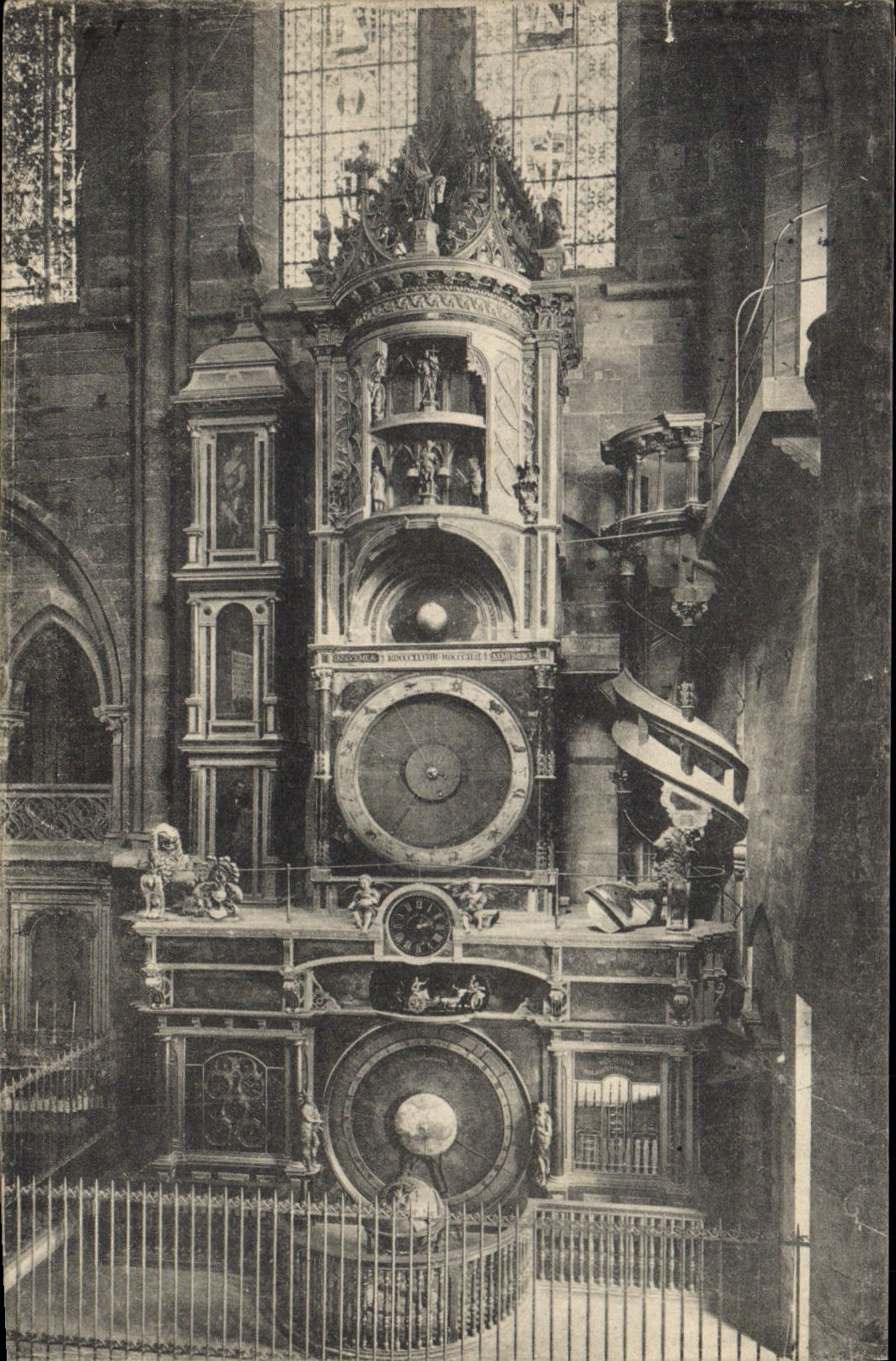 CPA Strasbourg Horloge astronomique de la Cathedrale 