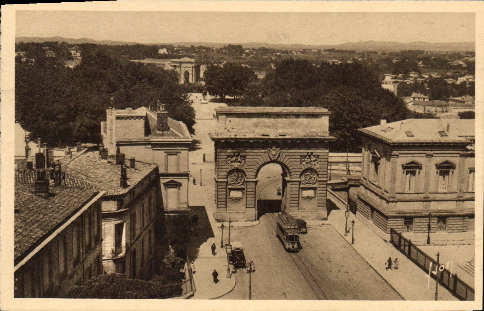 CPA Montpellier Herault L'Arc de Triomphe et le Peyrou