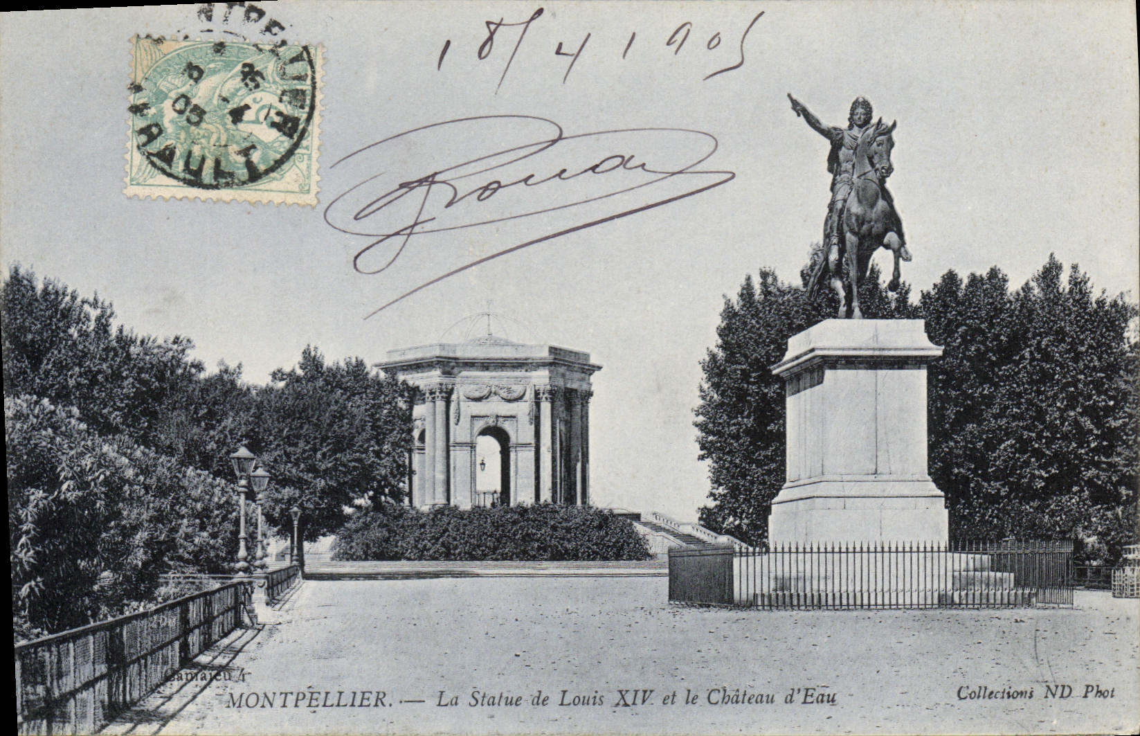 CPA Montpellier Le Statue de Louis XIV et le Chateau d'Eau