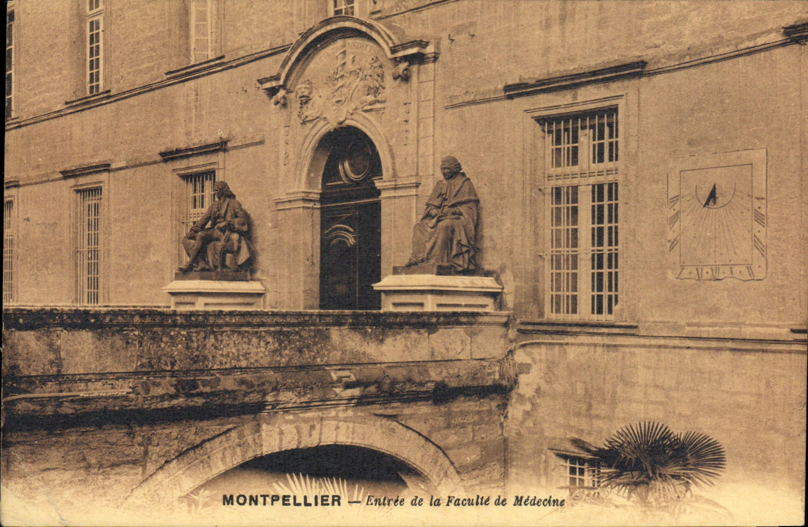 CPA Montpellier Entree de la Faculte de Medecine 