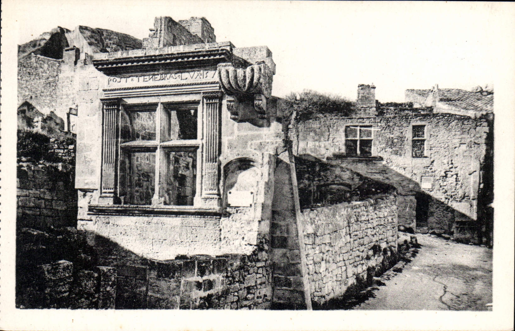 CPA Les Baux Restes d'un temple protestant 