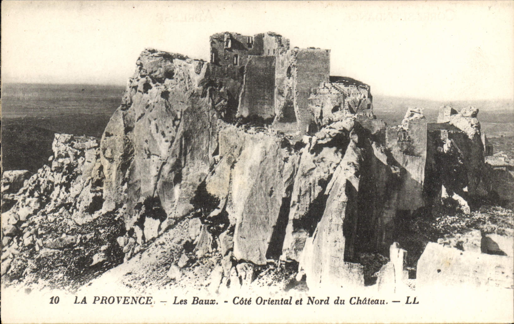 CPA La Provence Les Baux Cote Oriental et Nord du Chateau 