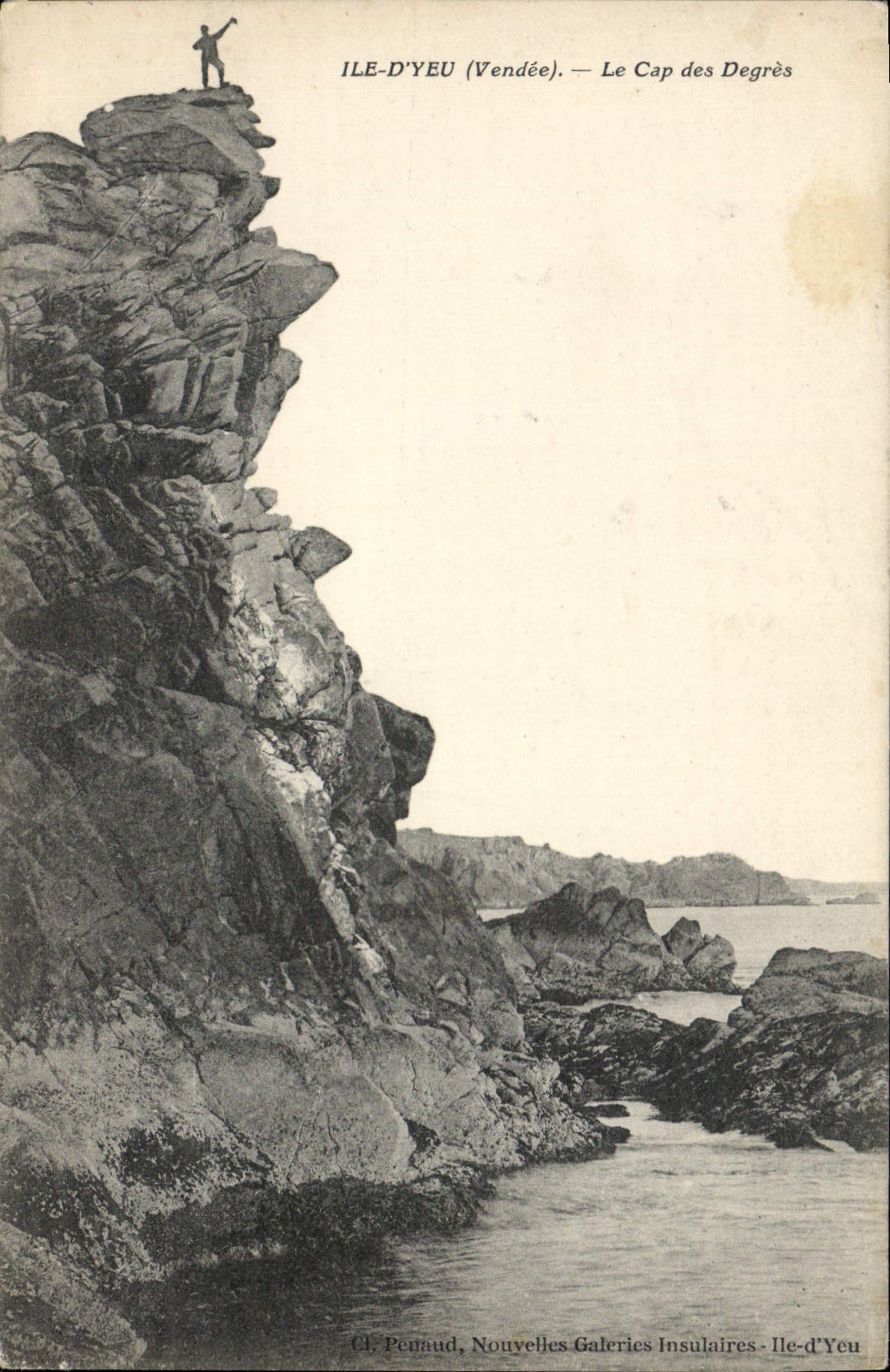 CPA Ile D'Yeu Vendee Le Cap des Degres 