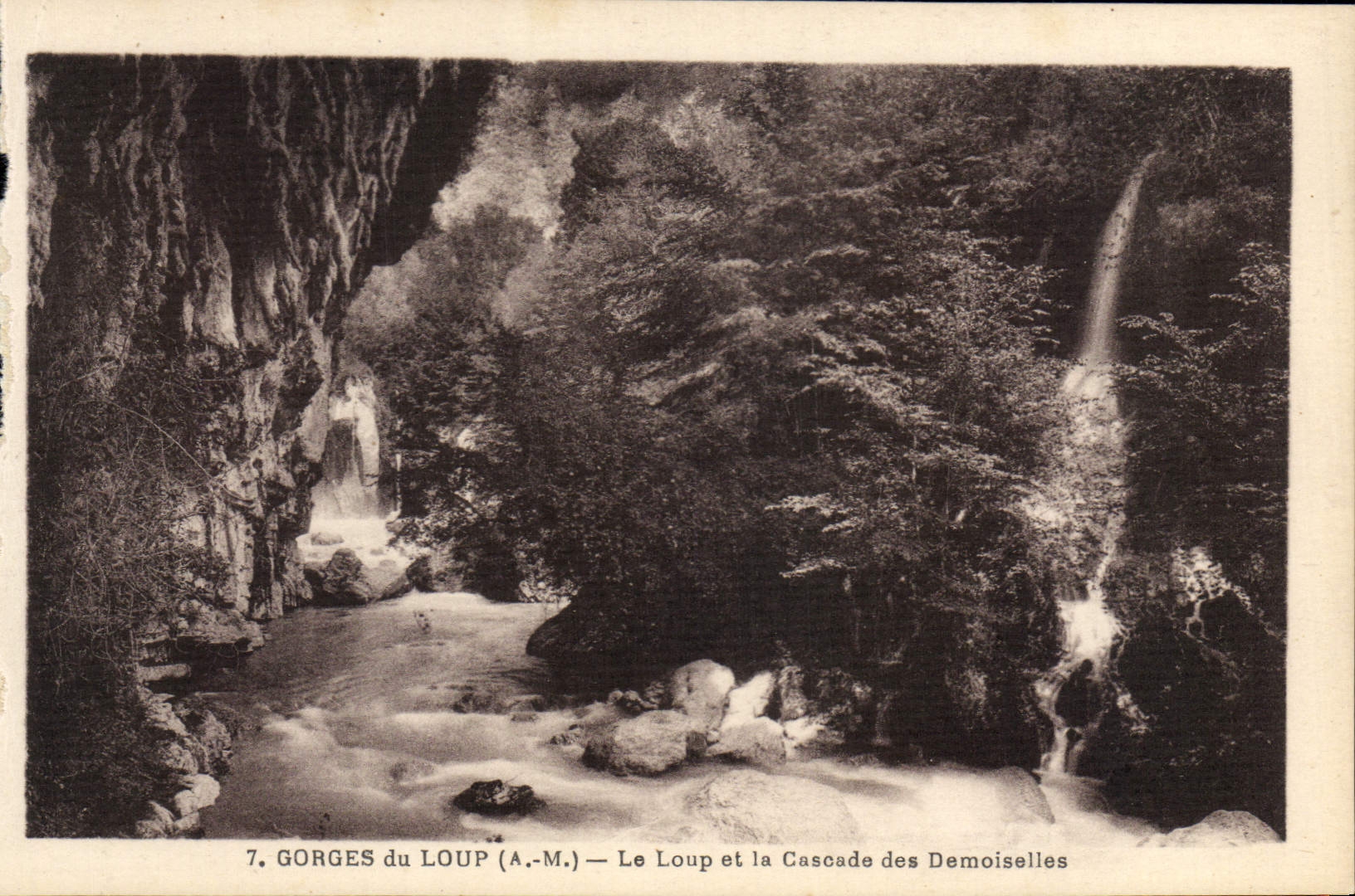 CPA Gorges du Loup AM Le Loup et la Cascade des Demoiselles