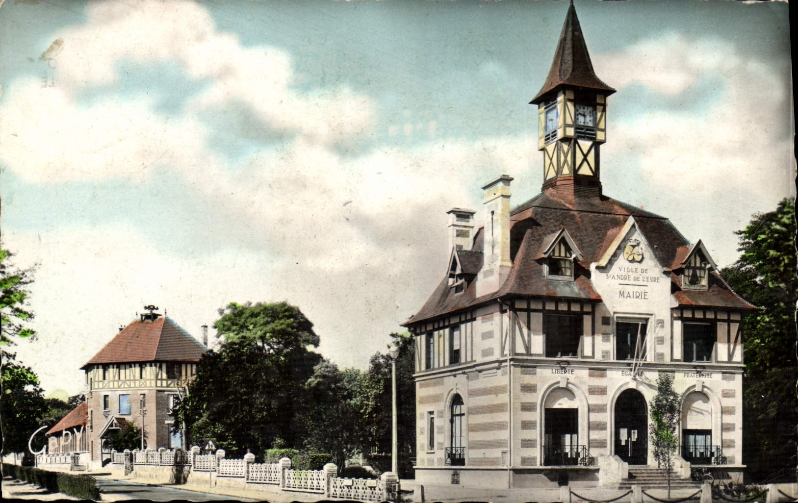 CPA Saint Andre de L'Eure Eure La Mairie et les Ecoles 