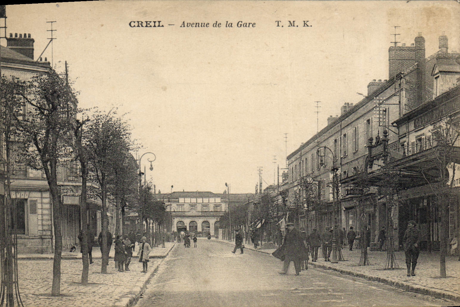 CPA Creil Avenue de la Gare 