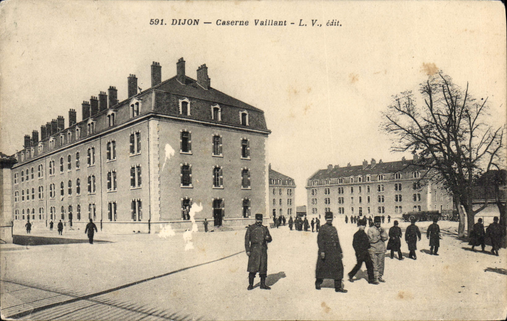 CPA Dijon Caserne Vaillant 