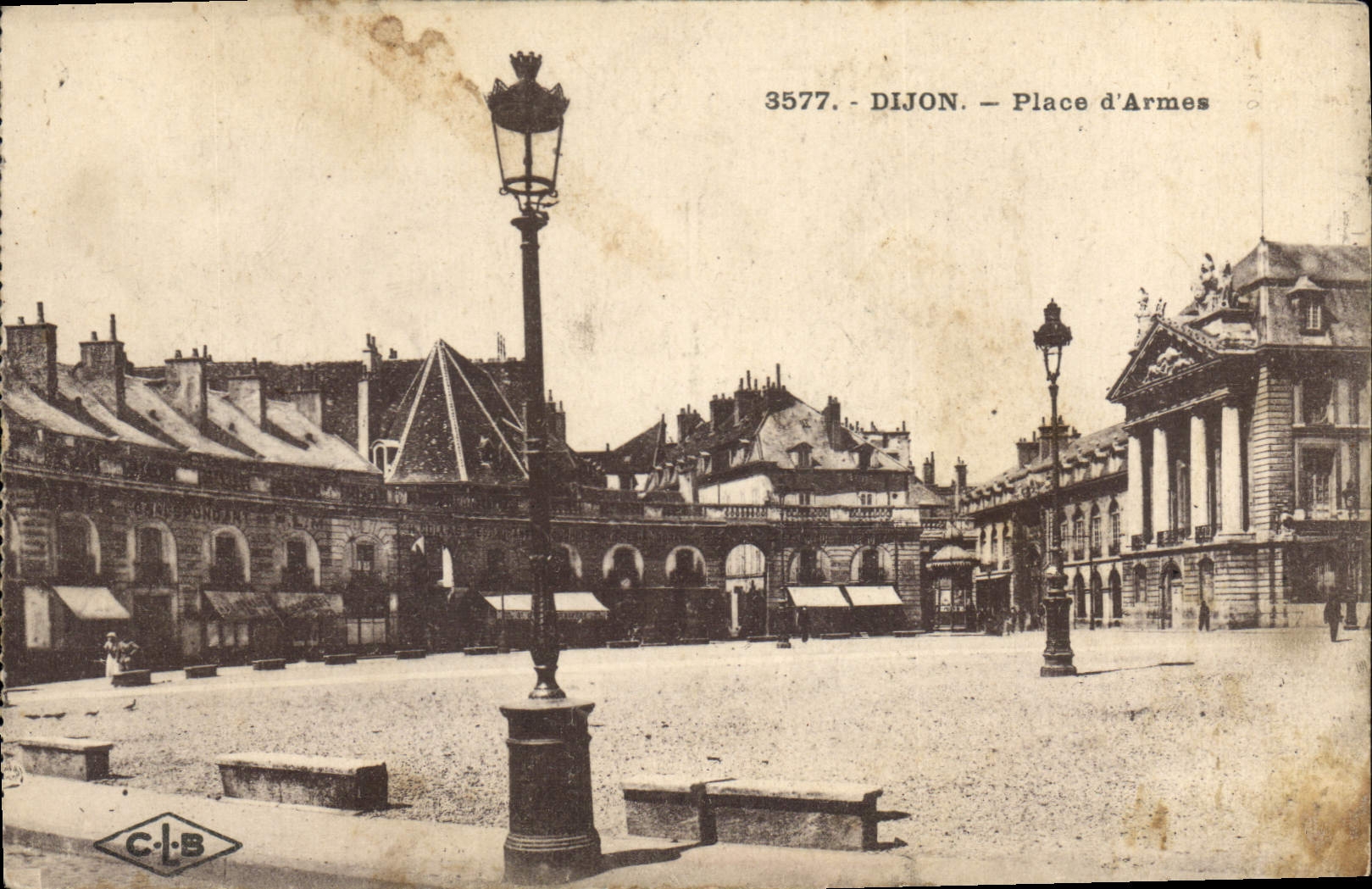 CPA Dijon Place d'Armes 