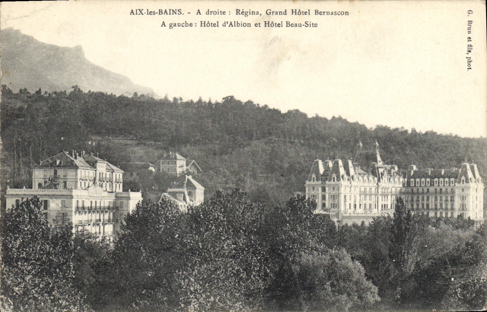 CPA Aix les Bains A droite Regina Grand Hotel Bernasco Agauche Hotel d'Albion et Hotel Beau Site