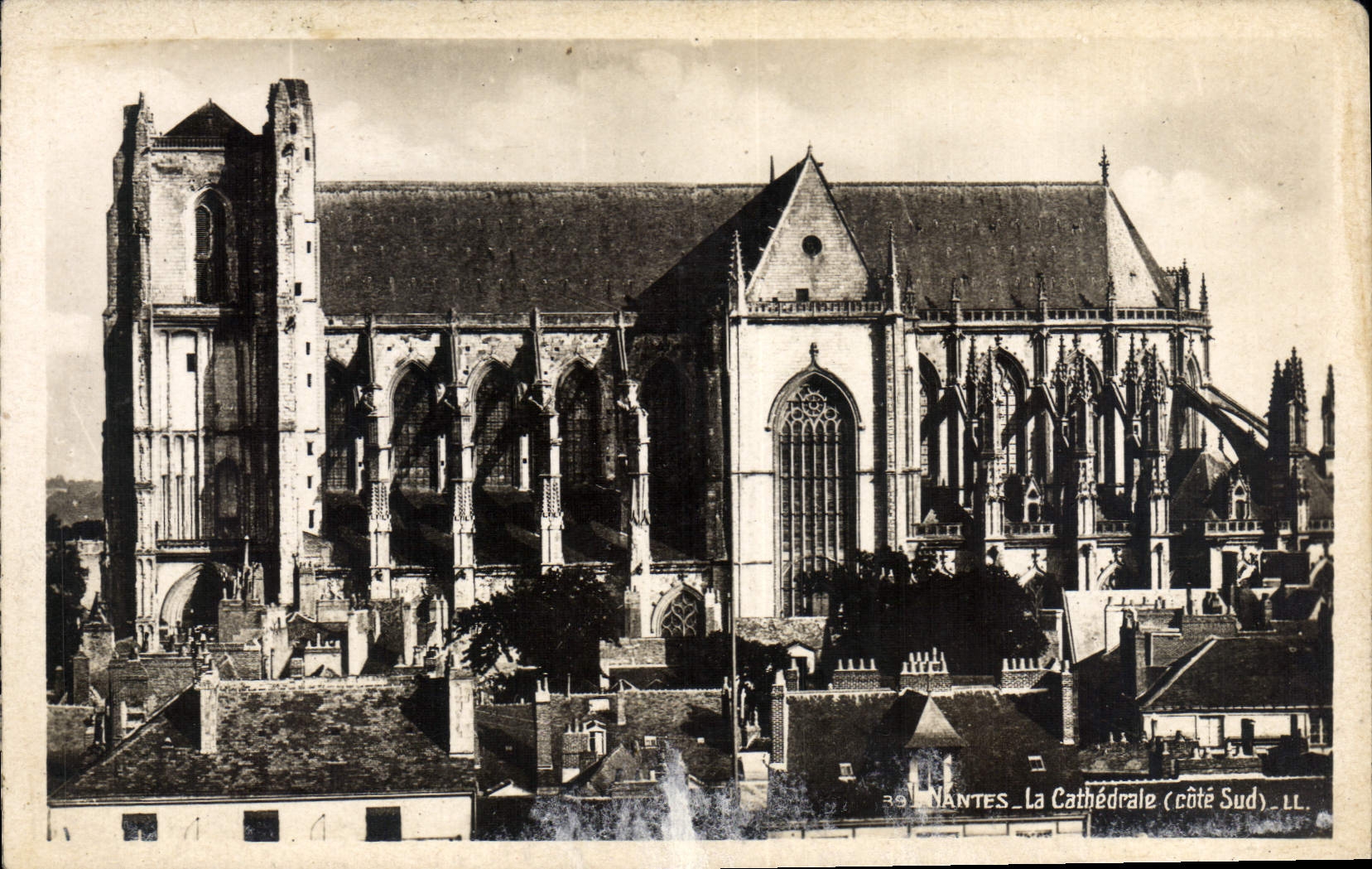 CPA Mantes La Cathedrale (Cote sud)