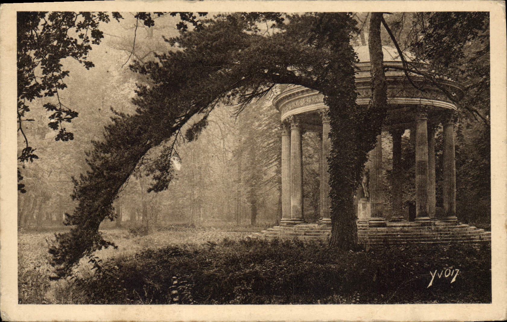 CPA Versailles Pittoresque Le Temple de l'Amour