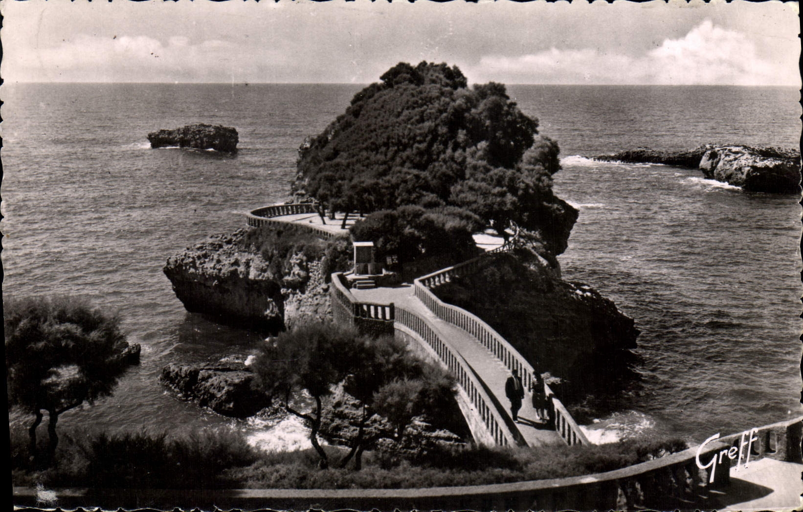 CPA En Pays basque Biarritz (Basses Pyrenees) Le Rocher du Basta