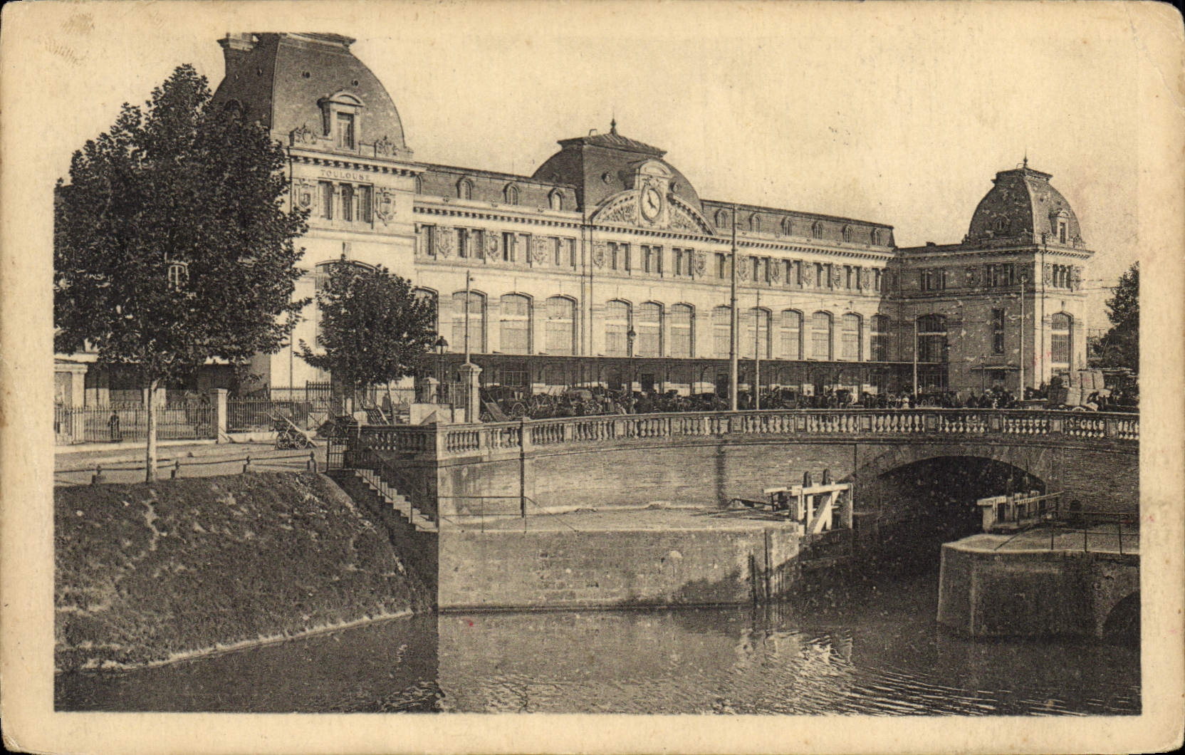 CPA Toulouse La Gare Matabiau etle Canal