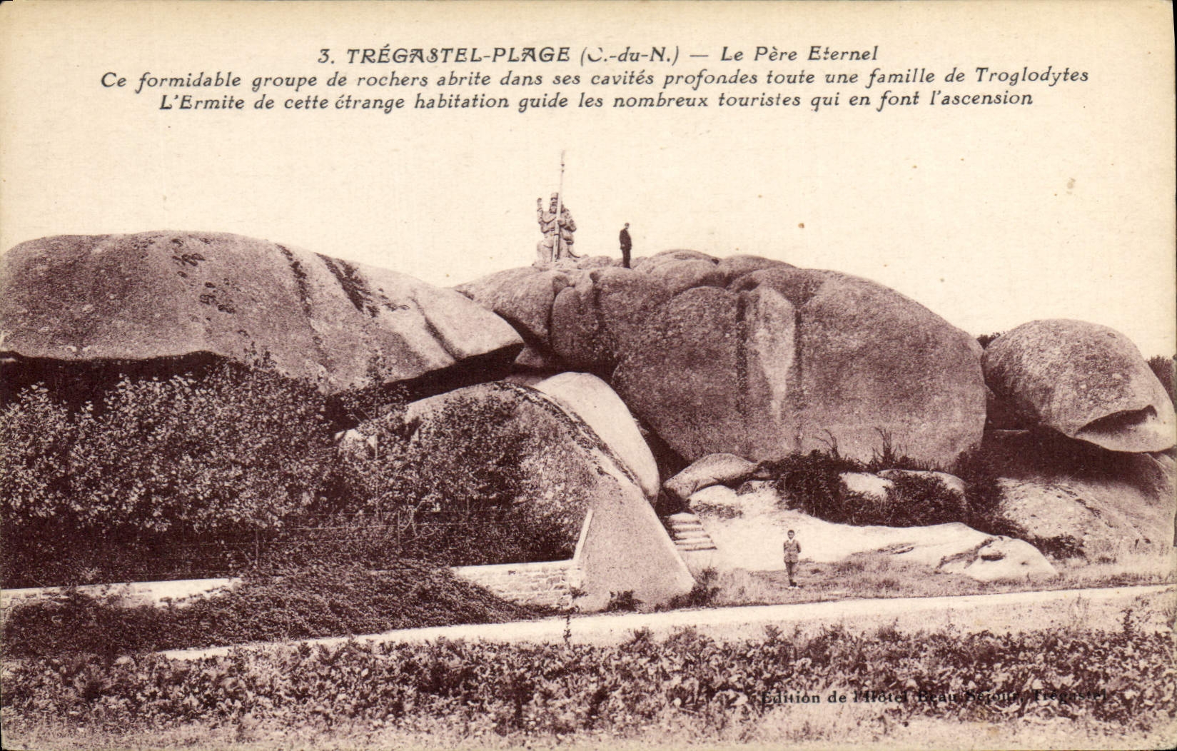 CPA Tregastel Plage Le Pere Eterne
