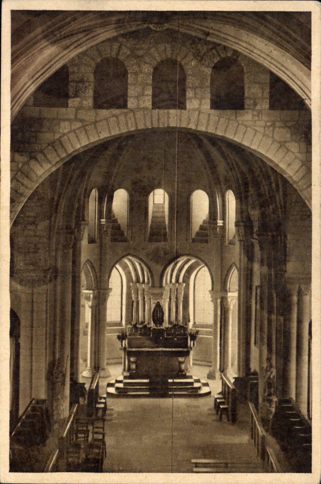 CPA Morienval (Oise) L'Eglise Notre Dame