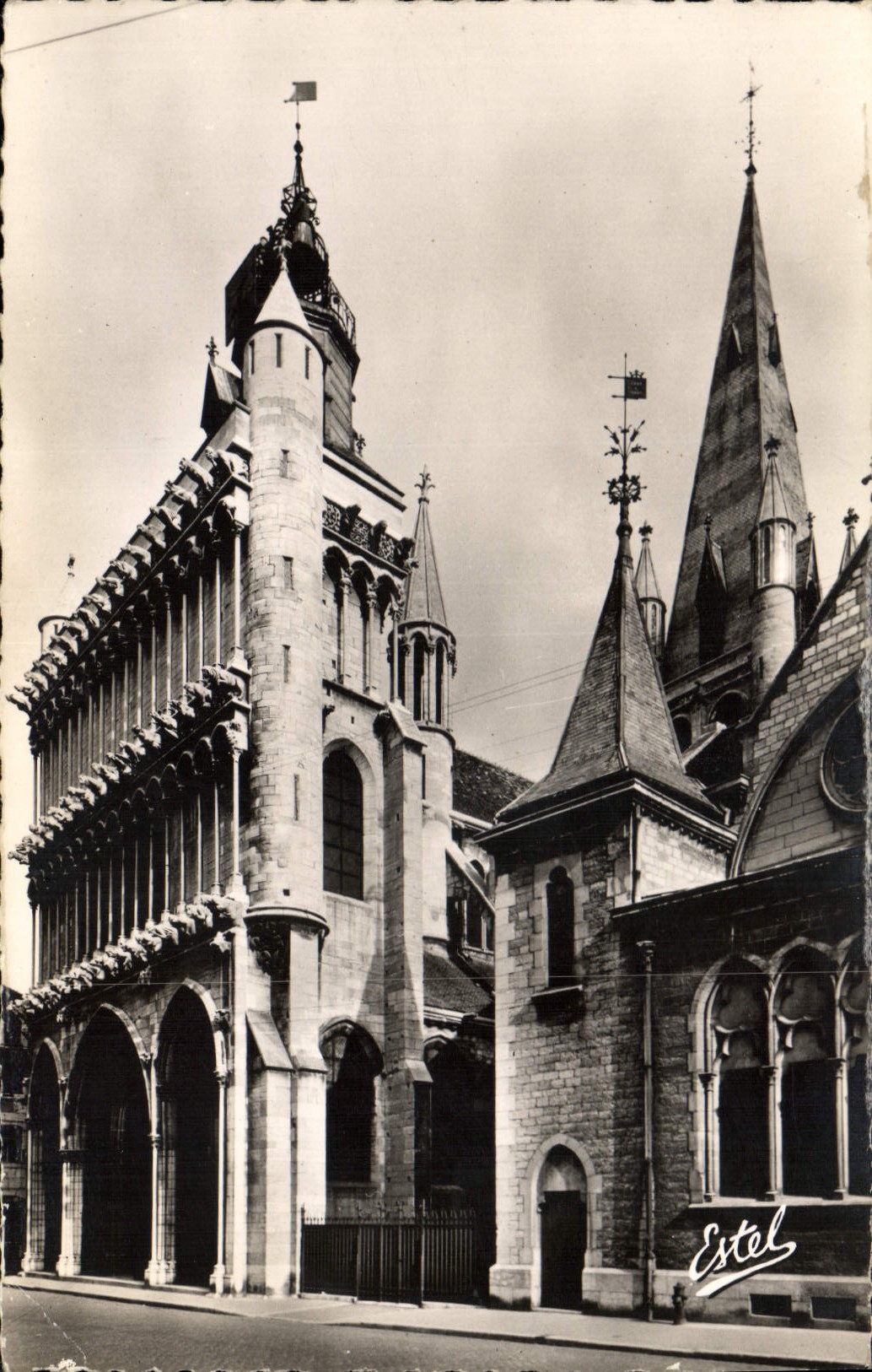 CPA Dijon Eglise Notre Dame (XIIe siecle)