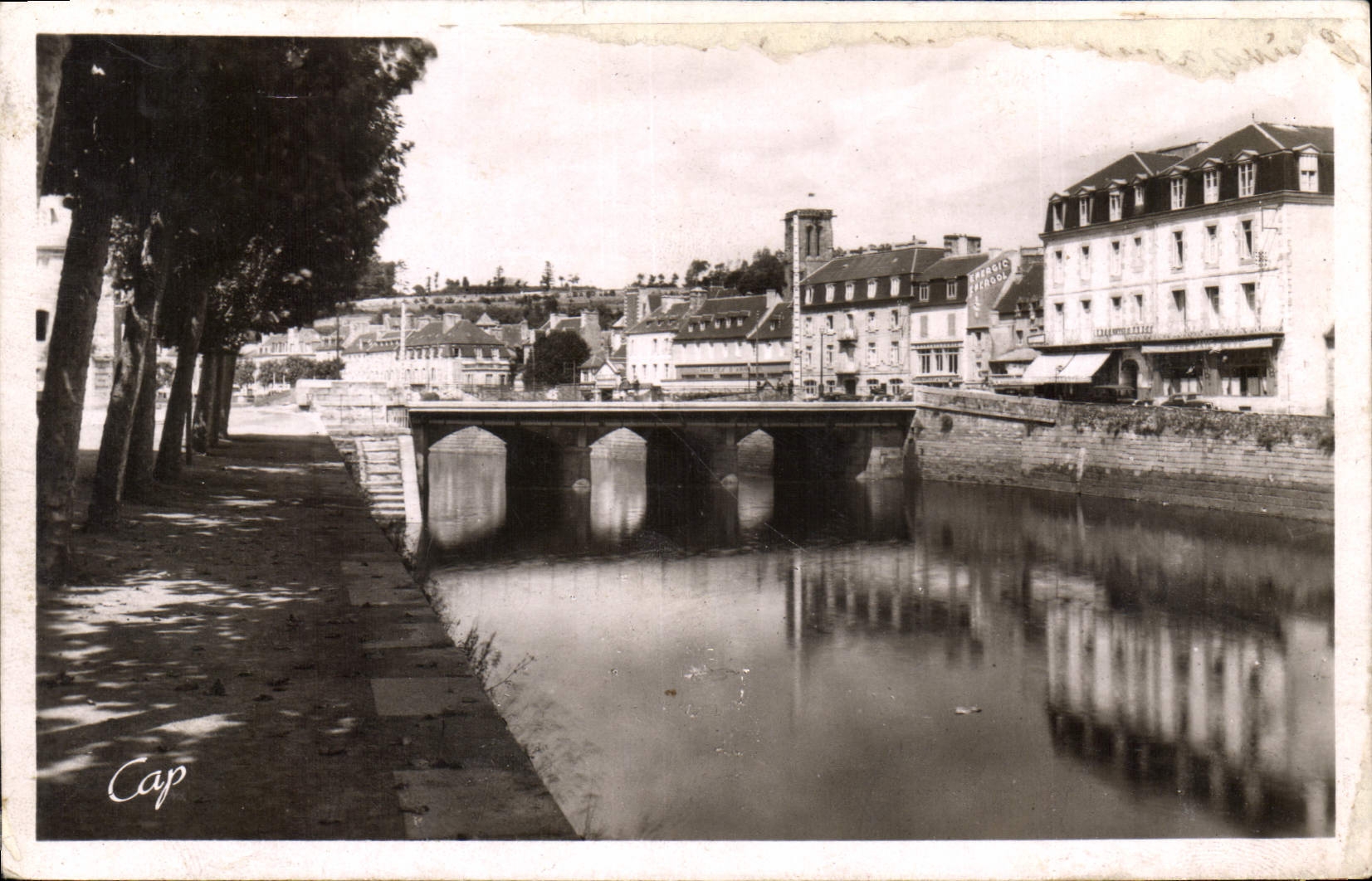 CPA Lannion Le Pont Sainte Anne et l'Hotel de France