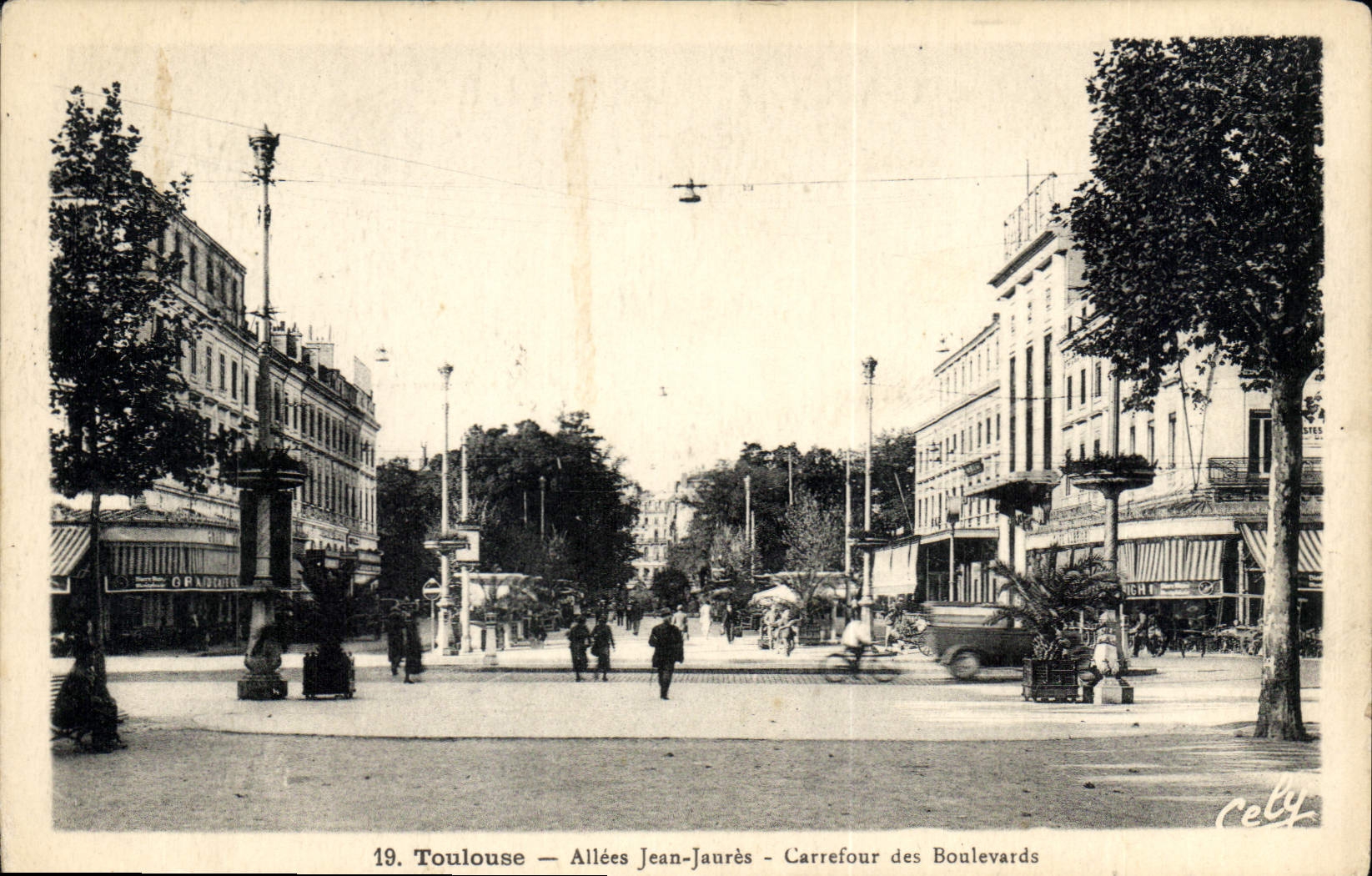CPA Toulouse Allees Jean Jaures Carrefour des Boulevards