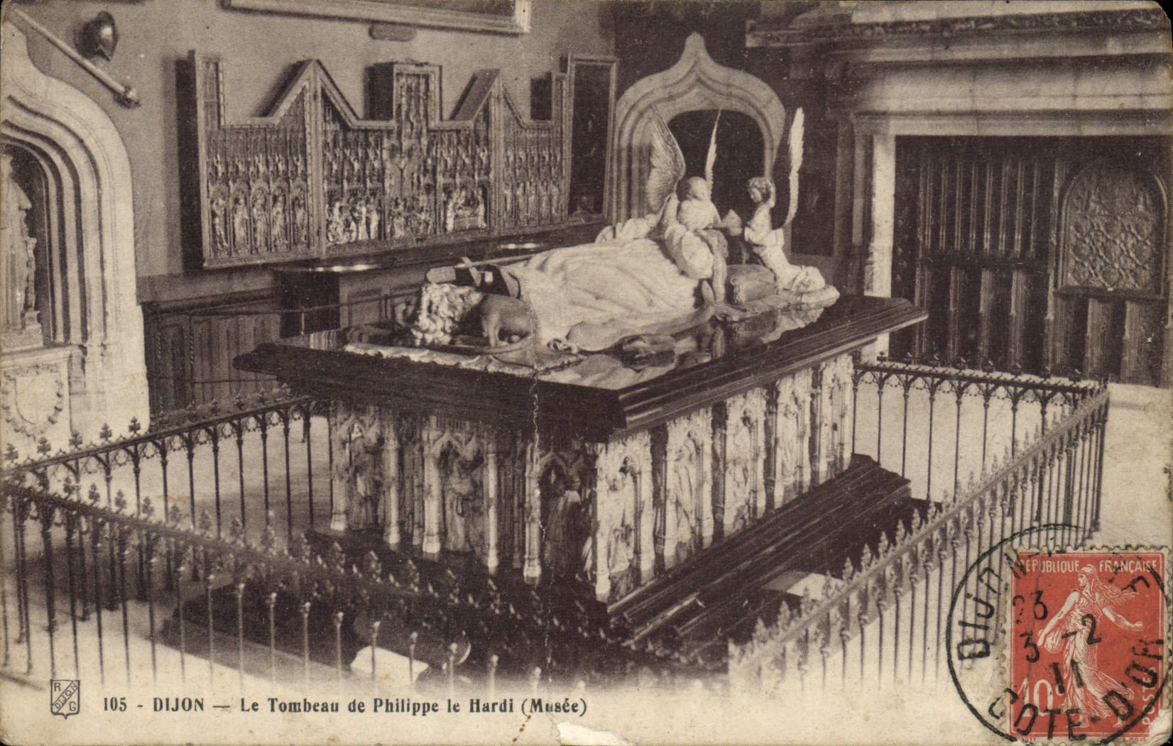 CPA Dijon Le Tombeau de Philippe le Hardi (Musee)