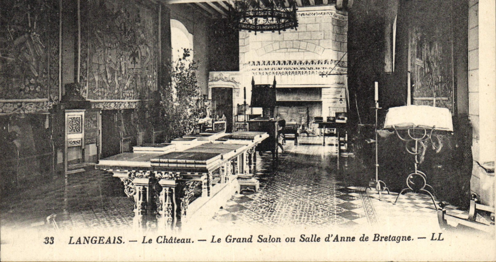 CPA Langeais Le Chateau Le Grand Salon ou Salle d'Anne de Bretagne