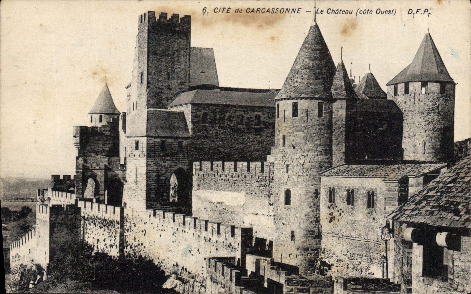 CPA Cite de Carcassonne Le Chateau (cote Ouest)