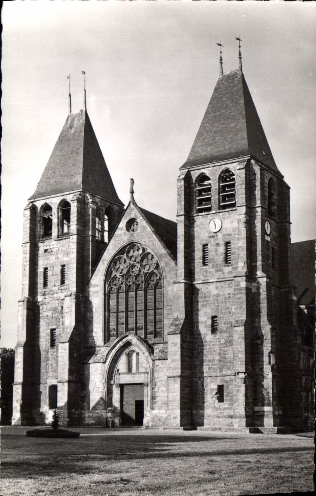 CPM Collegiale d'Ecouis (Eure) Fondee en 1313
