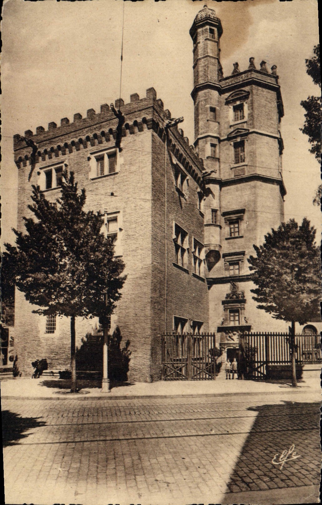 CPA Toulouse L'Art Toulousain Hotel de Roquette (XVe et XVIe siecles)Tour de Tournoer
