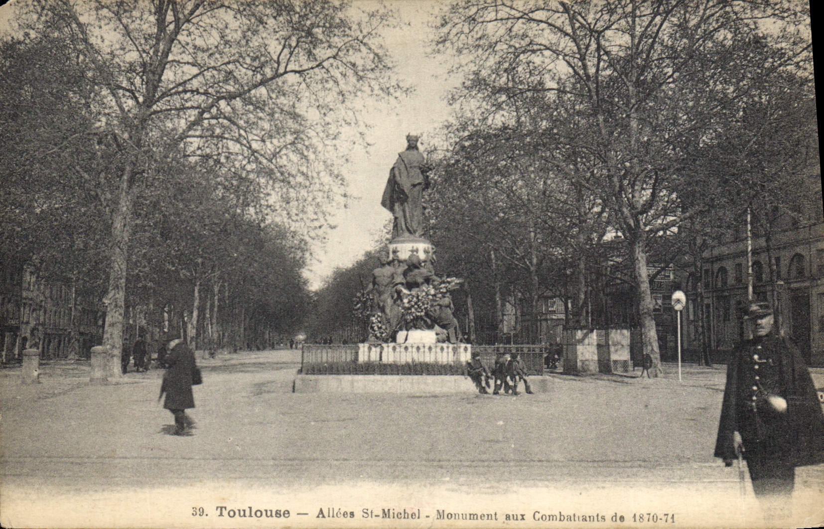 CPA Toulouse Allees StMichel Monument aux Combattants