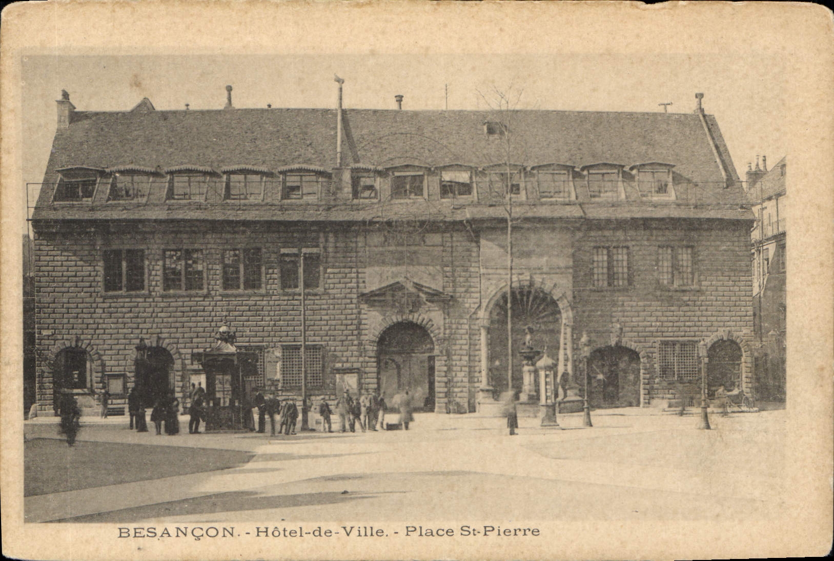 CPA Besancon Hotel de Ville Place St Pierre