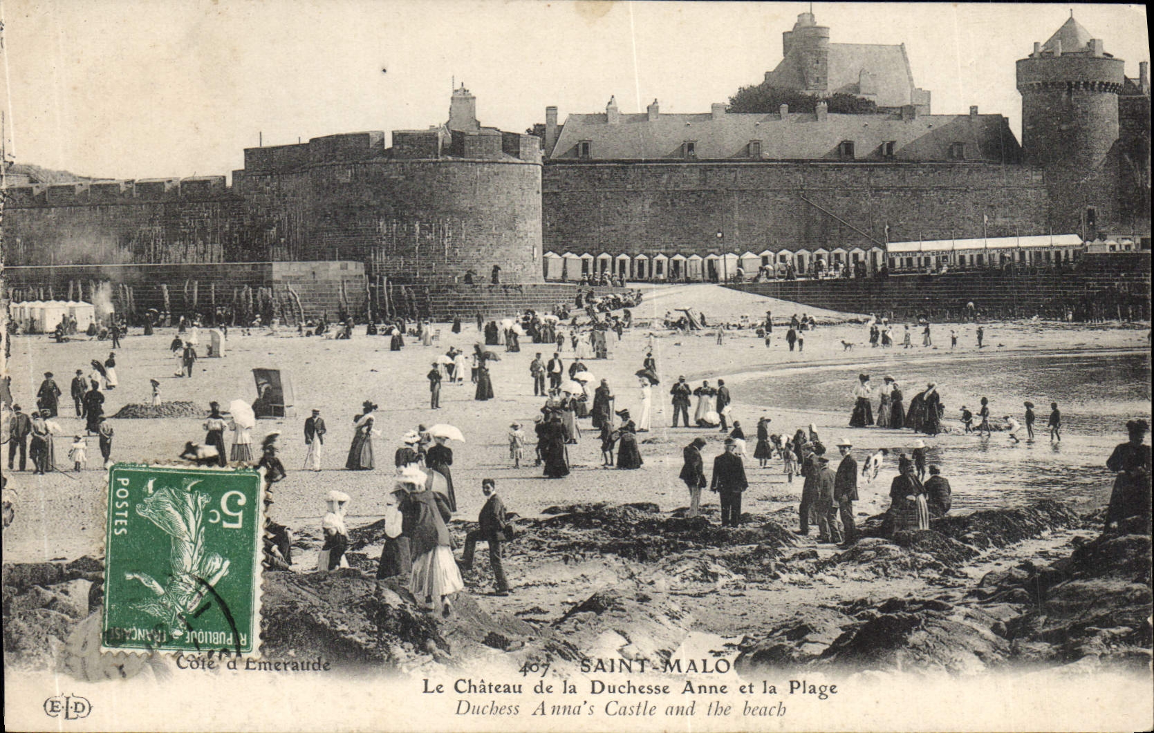 CPA Saint Malo Le Chateau de la Duchesse Anne et la Plage