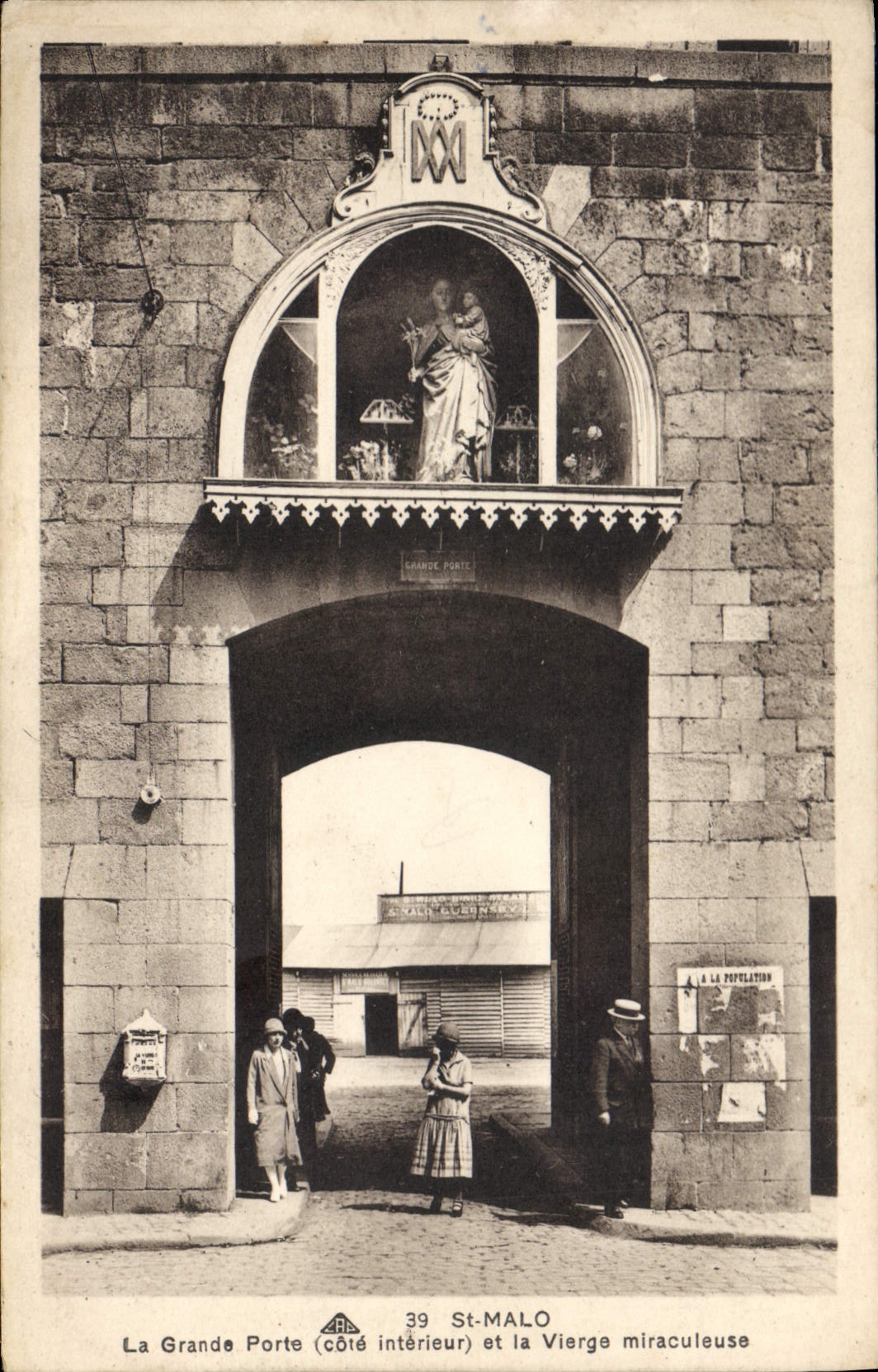 CPA Saint Malo La Grande Porte (cote interieur) et la Vierge miraculeuse