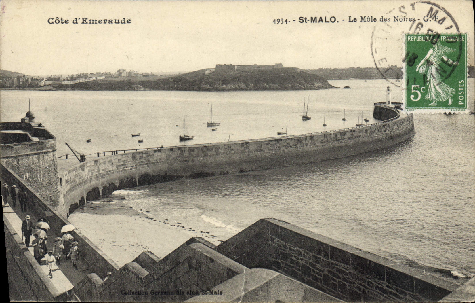 CPA Saint Malo Les Mole des Nones Cote d'Emeraude