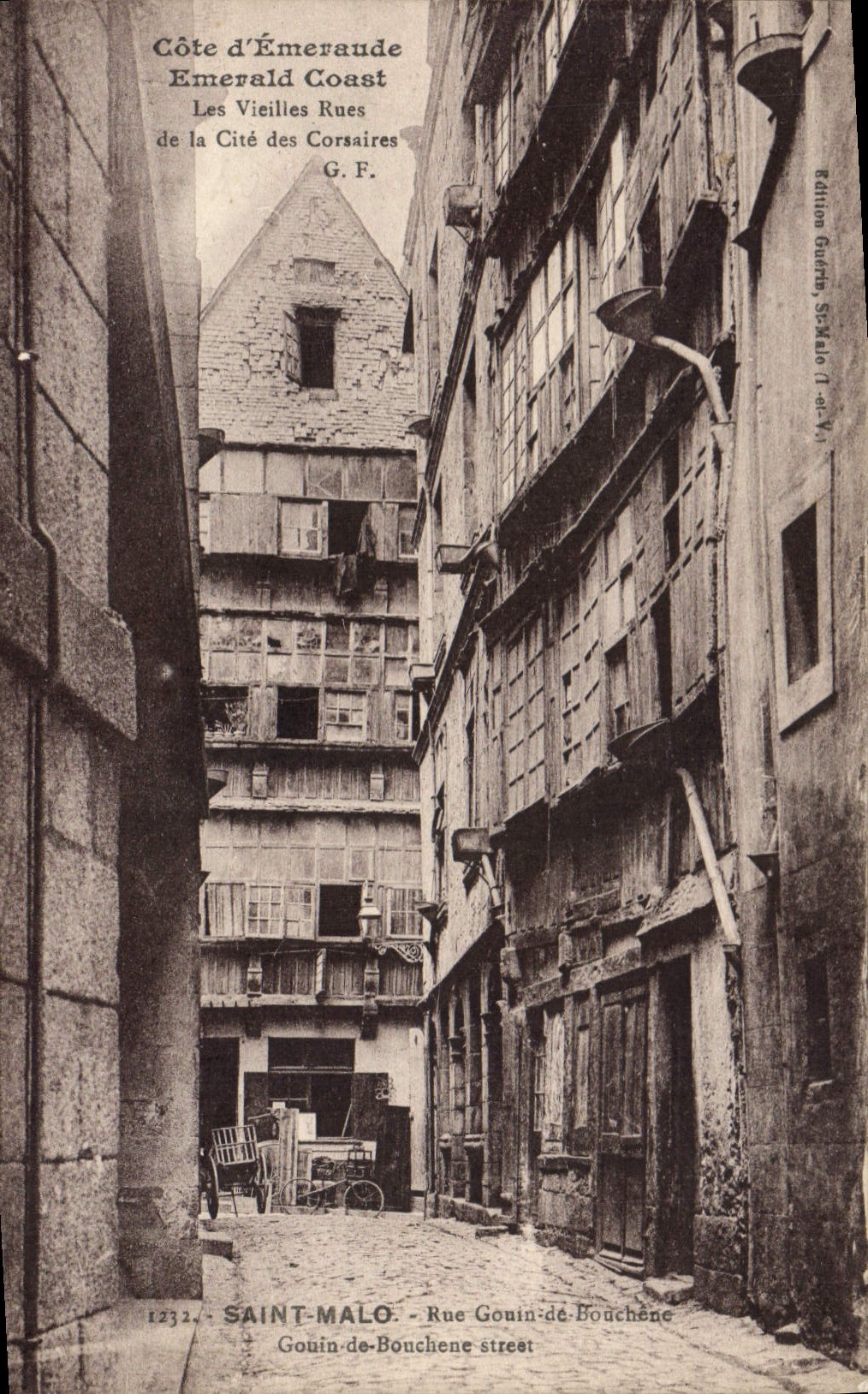 CPA Saint Malo Rue Gouin de Bouchene 
