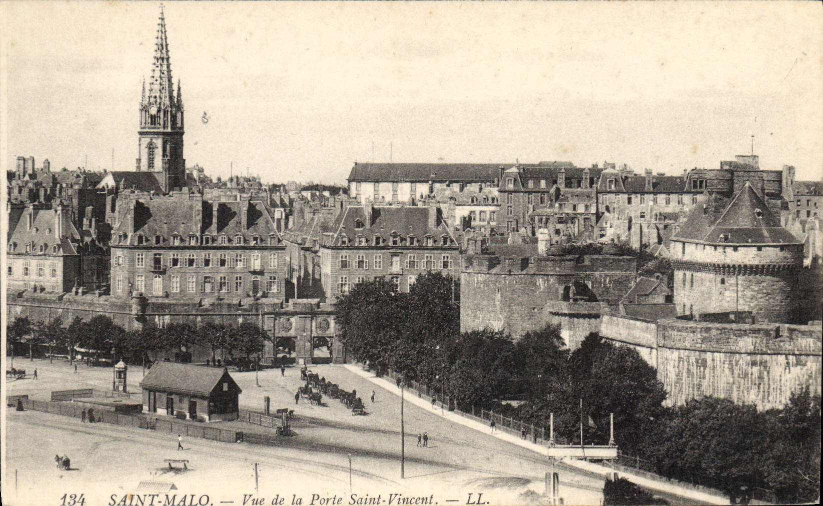 CPA Saint Malo Vue de la Porte Saint Vincent