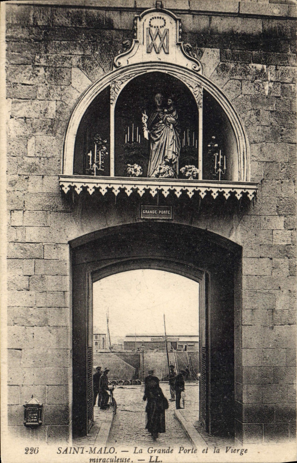 CPA Saint Malo La Grande Porte et la Vierge miraculeuse