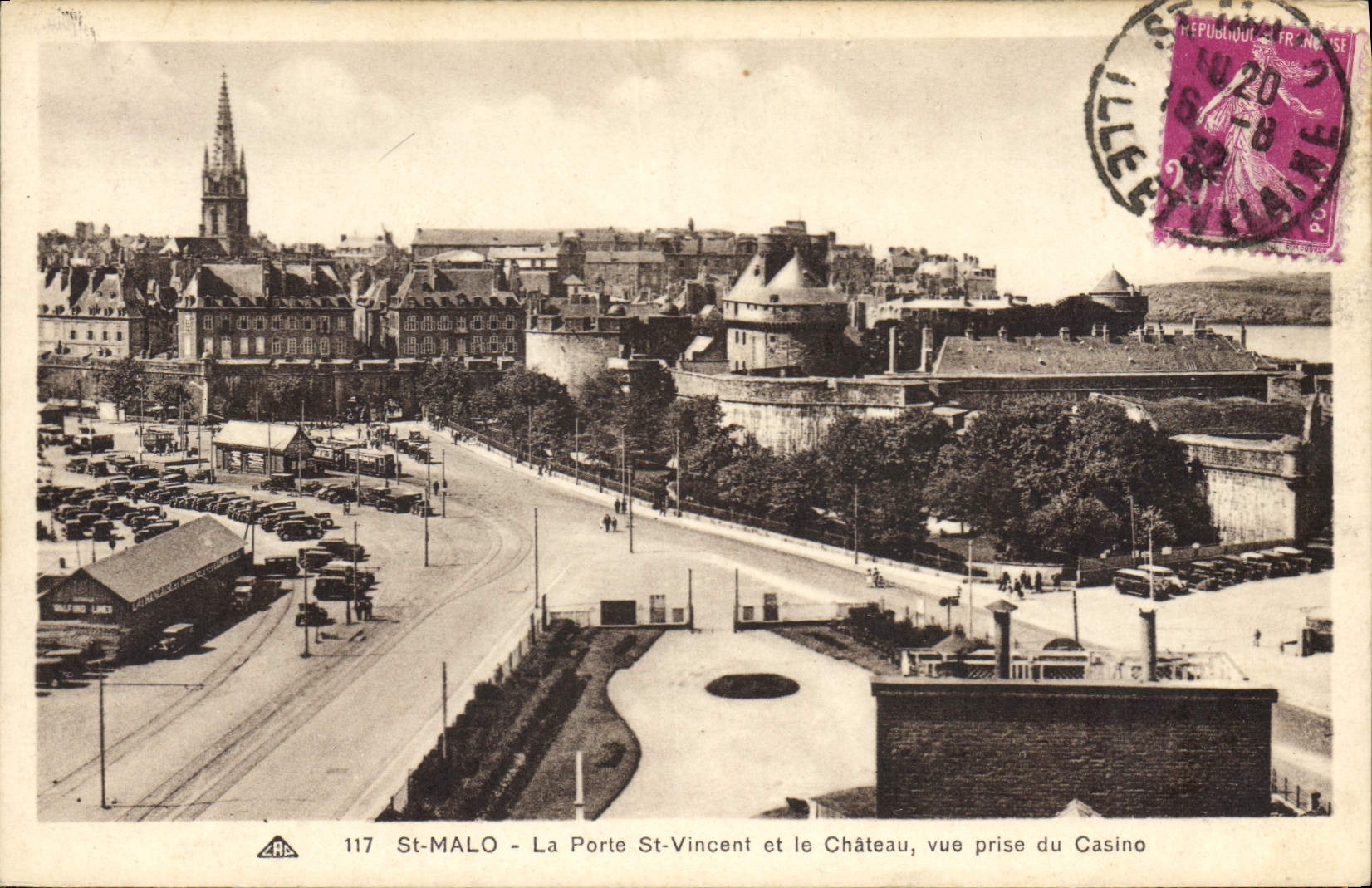 CPA Saint Malo La Porte St Vincent et le Chateau vue prise du Casino