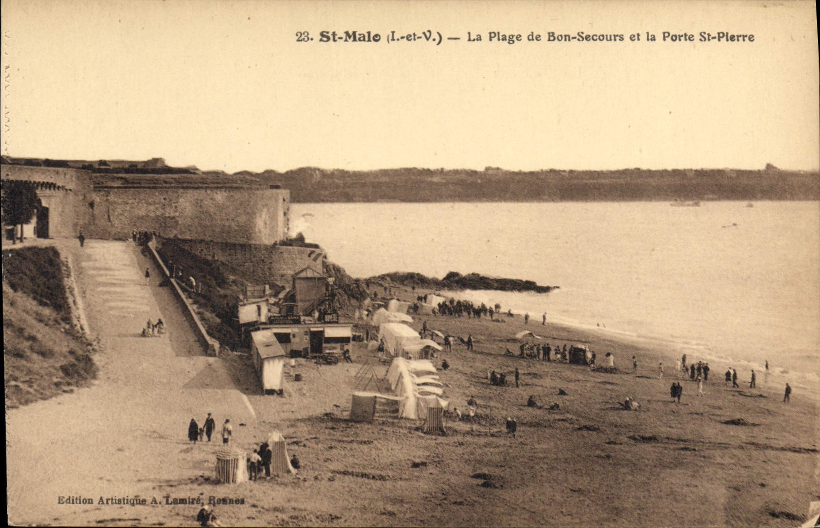 CPA Saint Malo (I et V) La Plage de Bon Secours et la Porte St Pierre