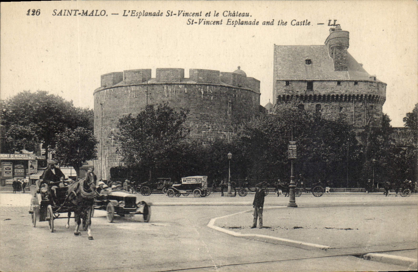 CPA Saint Malo L'Esplanade St Vincent et le Chateu