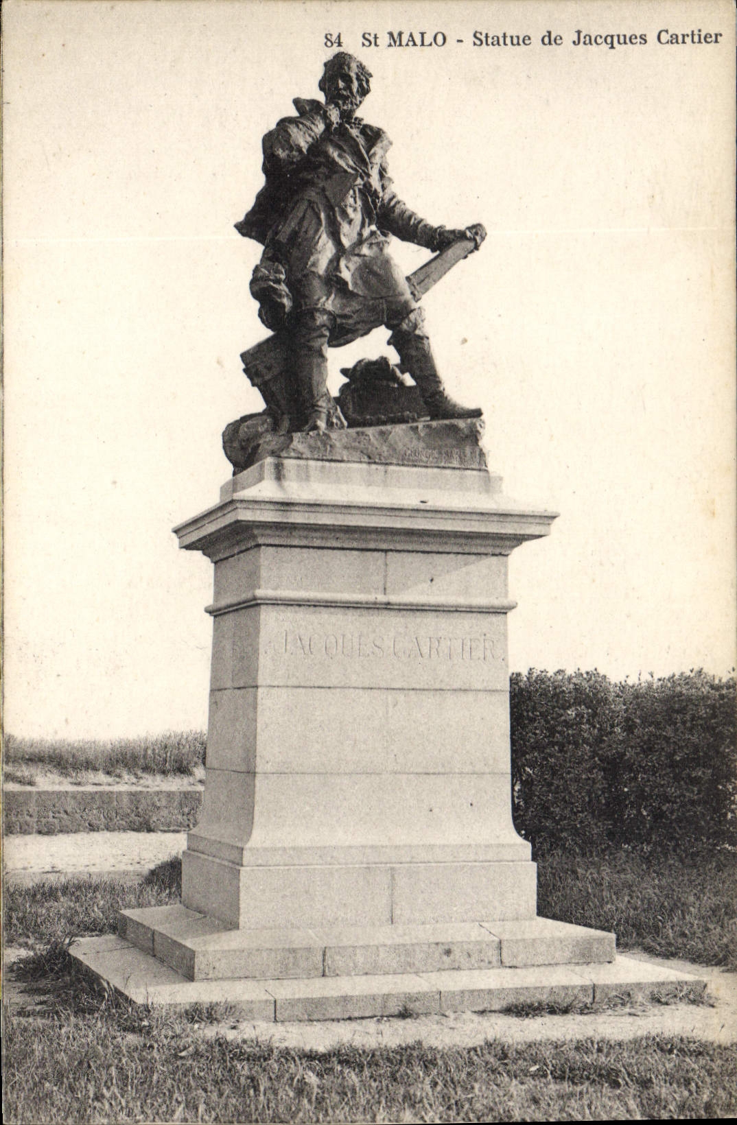CPA Saint Malo Statue de Jacques Cartier