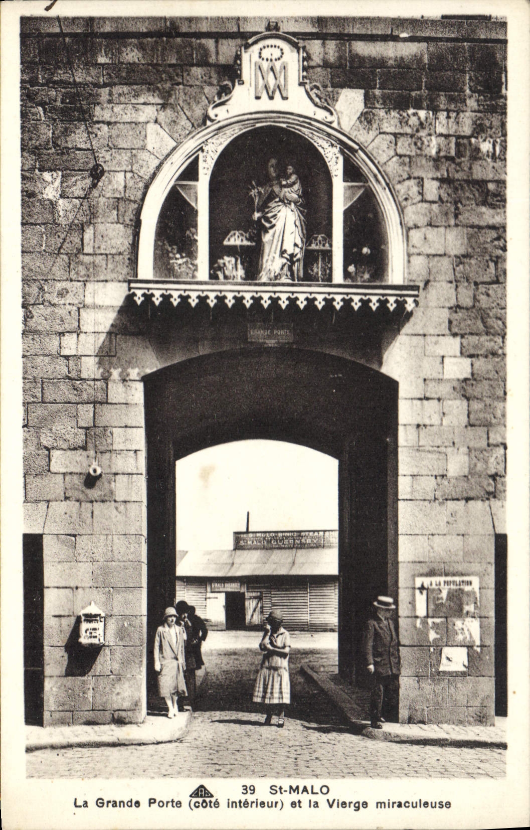 CPA Saint Malo La Grande Porte (Cote interieur) et la Vierge miraculeuse
