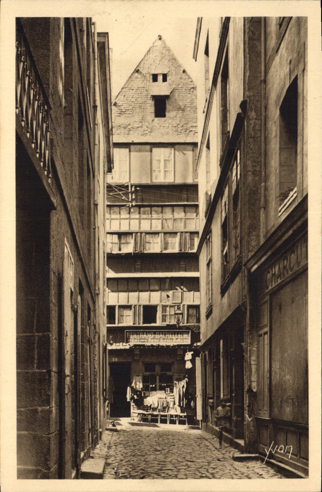 CPA Saint Malo (Ille et Vilaine) Vielle Rue de la Cite des Corsaires