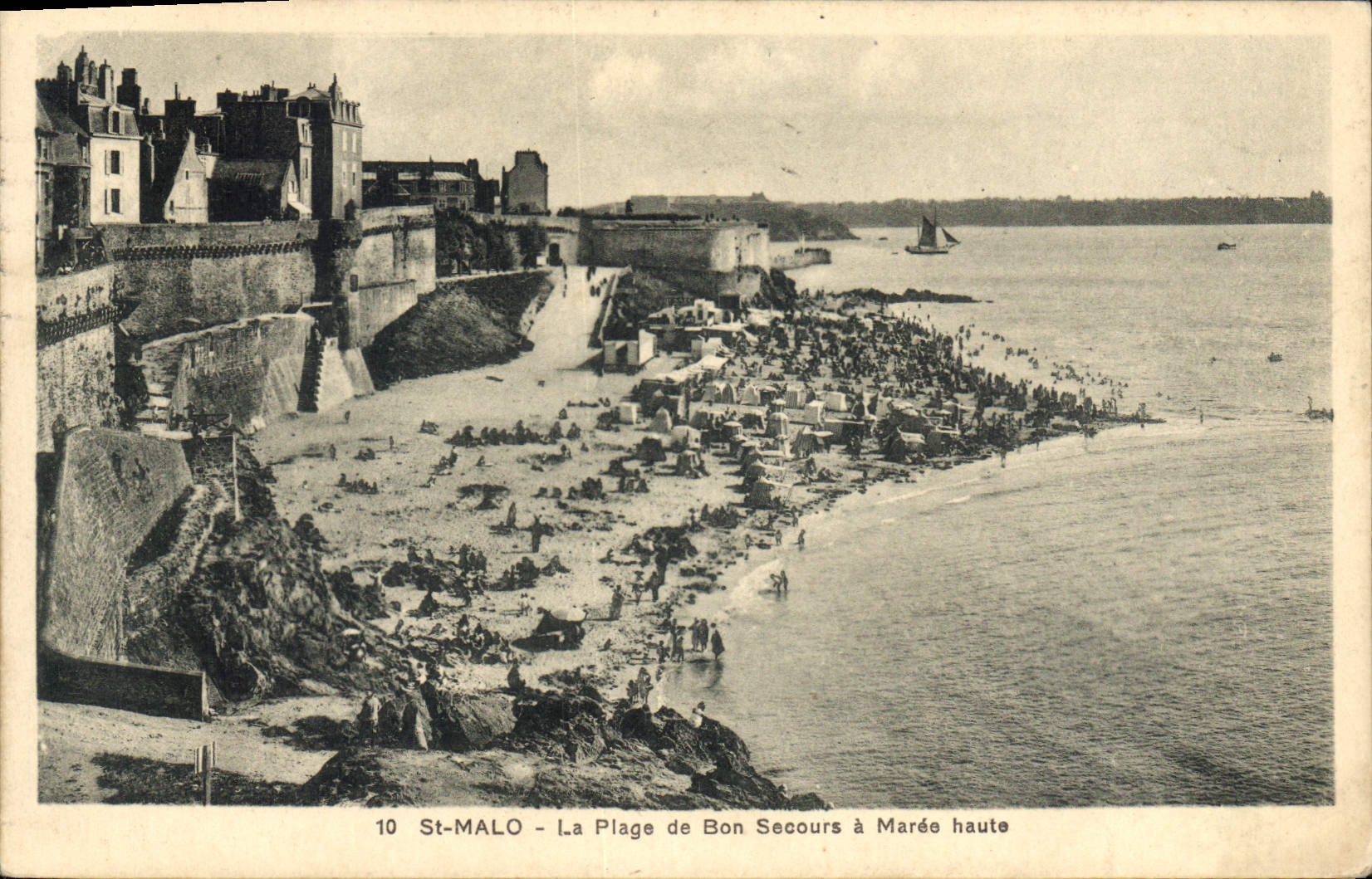 CPA Saint Malo La Plage de Bon Secours a Maree haute